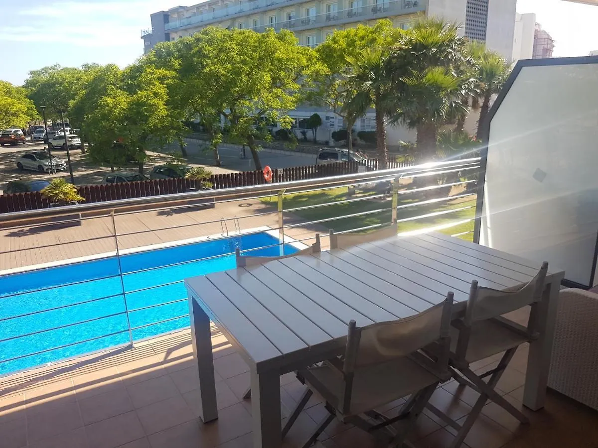 Beautiful Apartment 75M2 With View At The Beach, Pool, Parking Roses Spain