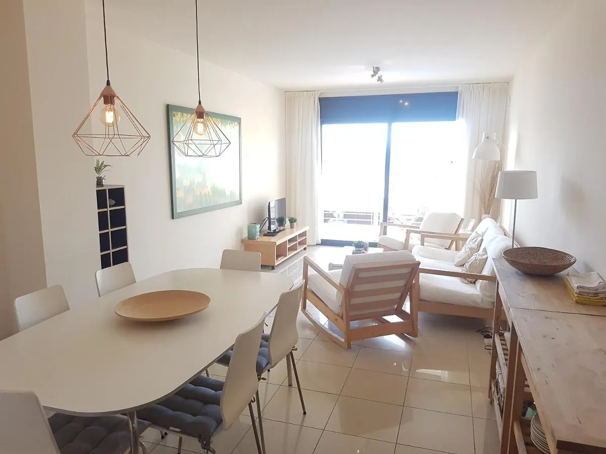 Beautiful Apartment 75M2 With View At The Beach, Pool, Parking Roses Spain