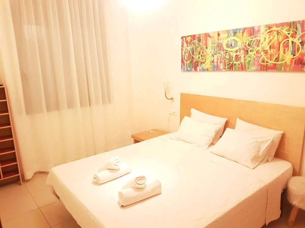 Beautiful Apartment 75M2 With View At The Beach, Pool, Parking Roses Spain