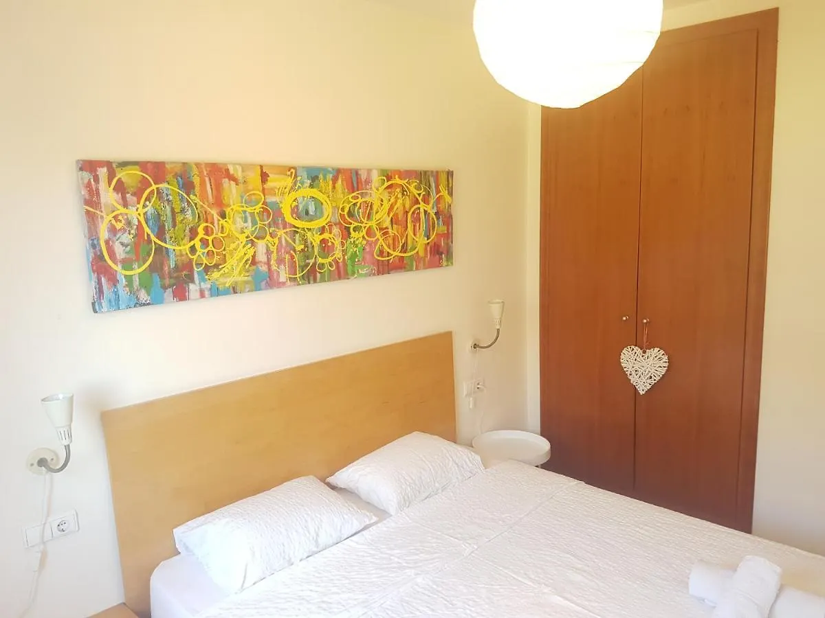 Beautiful Apartment 75M2 With View At The Beach, Pool, Parking Roses