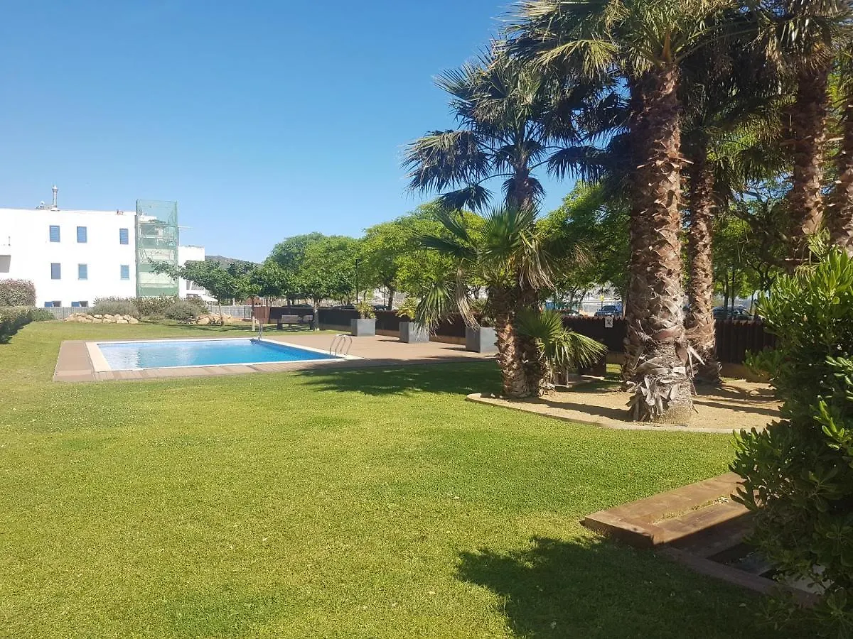 Beautiful Apartment 75M2 With View At The Beach, Pool, Parking Roses